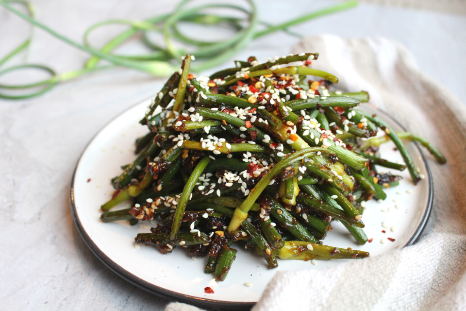 quick marinaded garlic scapes recipe